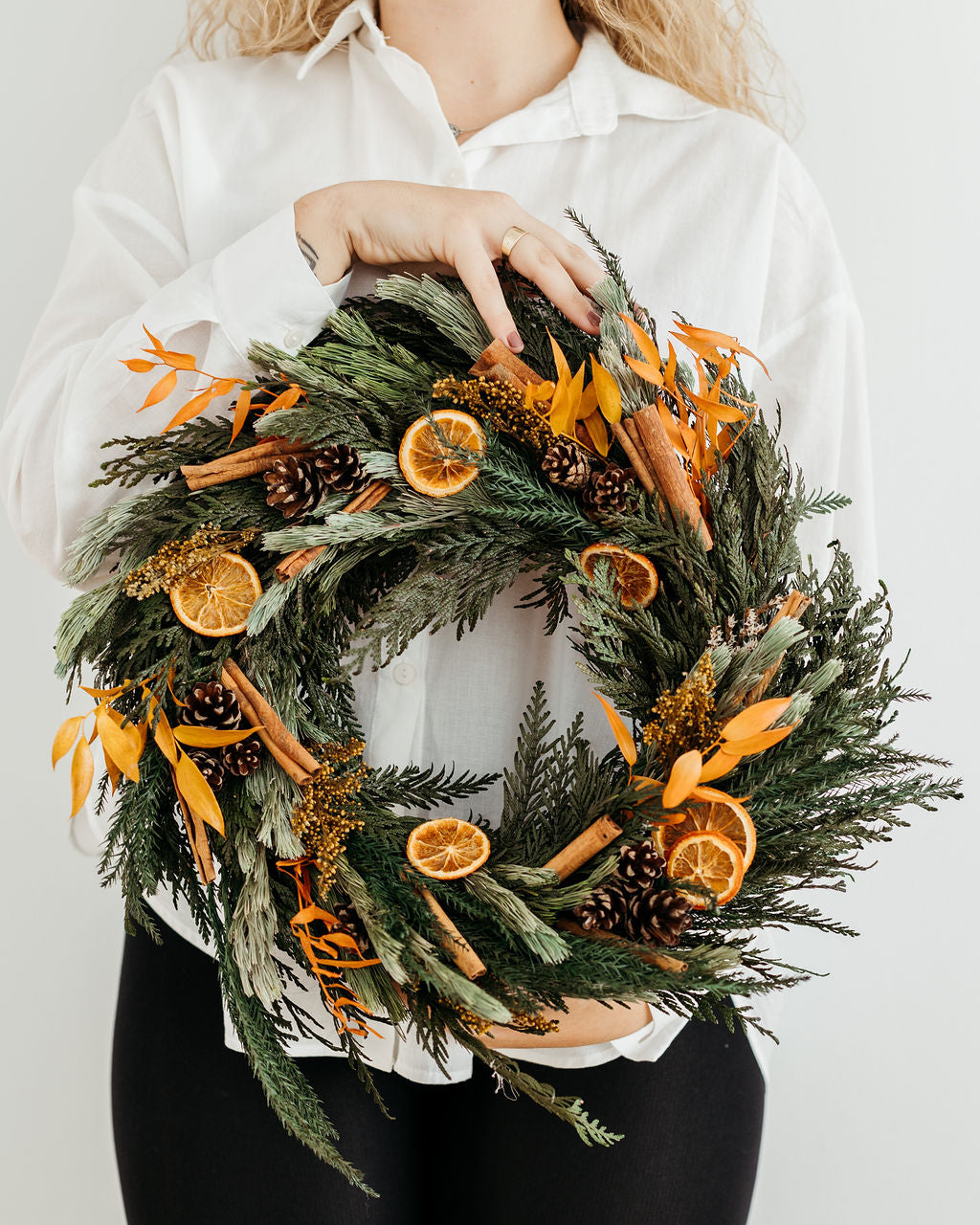 Corona navidad adviento flores preservadas tuya naranja piña canela 