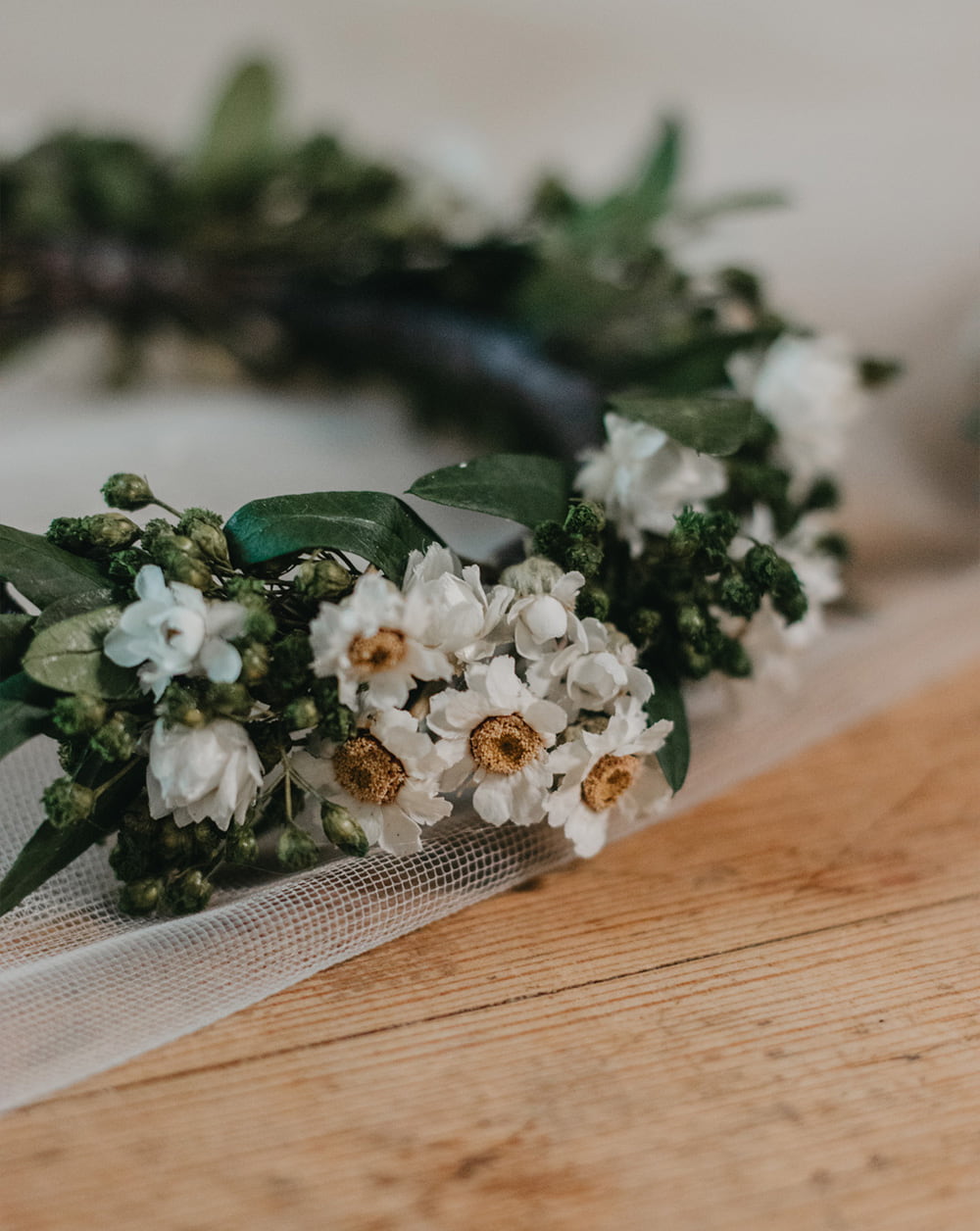 pulsera novia micro-flores preservadas blancas con lentisco verde