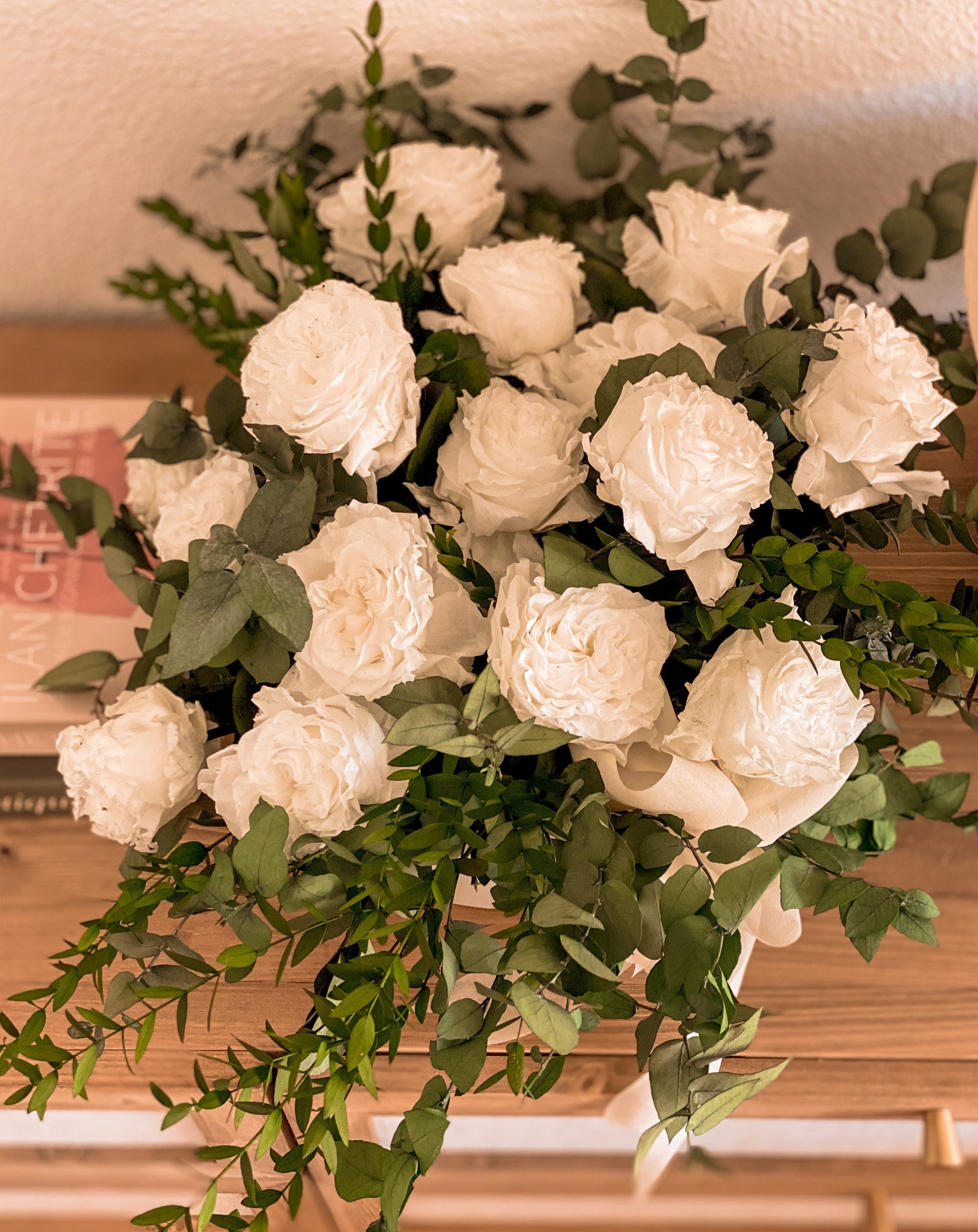 rosas de jardín blancas