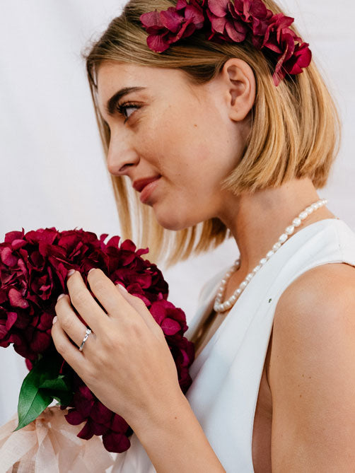 Tocado flores de hortensia rojas